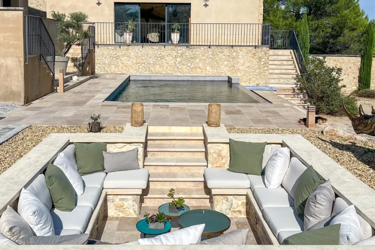 Boma enterré bout de piscine